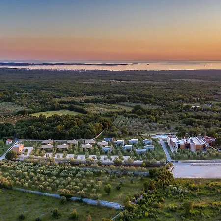 Vikendica Voliera Pula