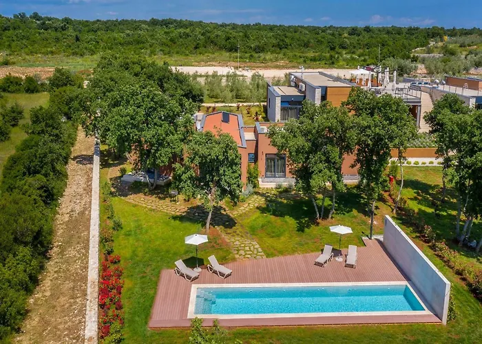 Holiday home Voliera Pula