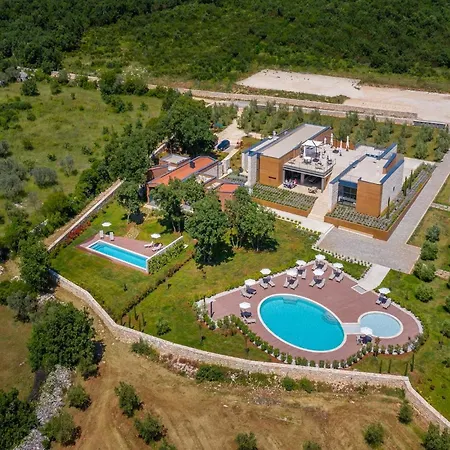 Voliera Holiday home